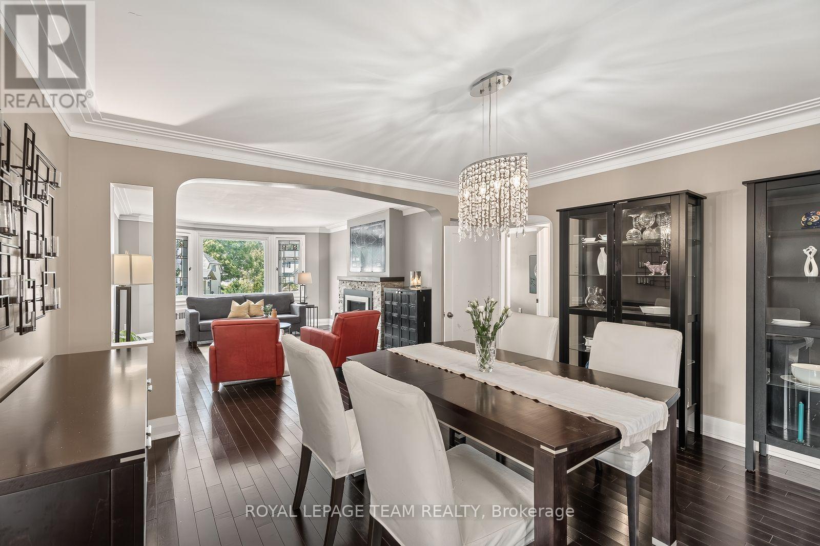111 Ivy Crescent, Ottawa, ON - Indoor Photo Showing Dining Room