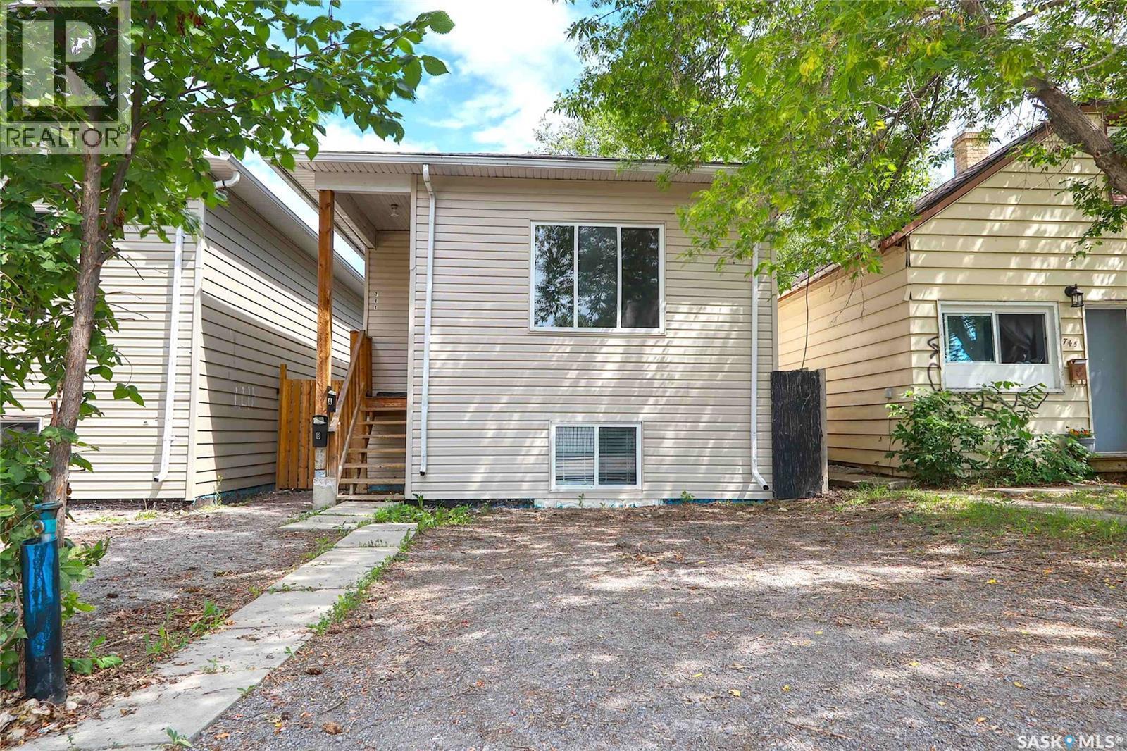 741 Garnet Street, Regina, SK - Outdoor
