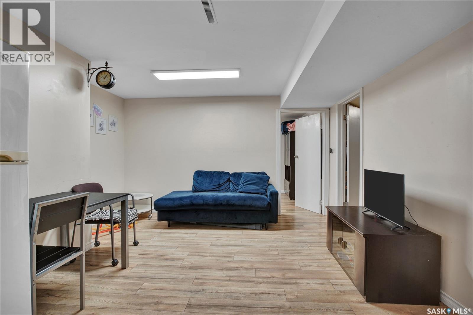 2406 Preston Avenue S, Saskatoon, SK - Indoor