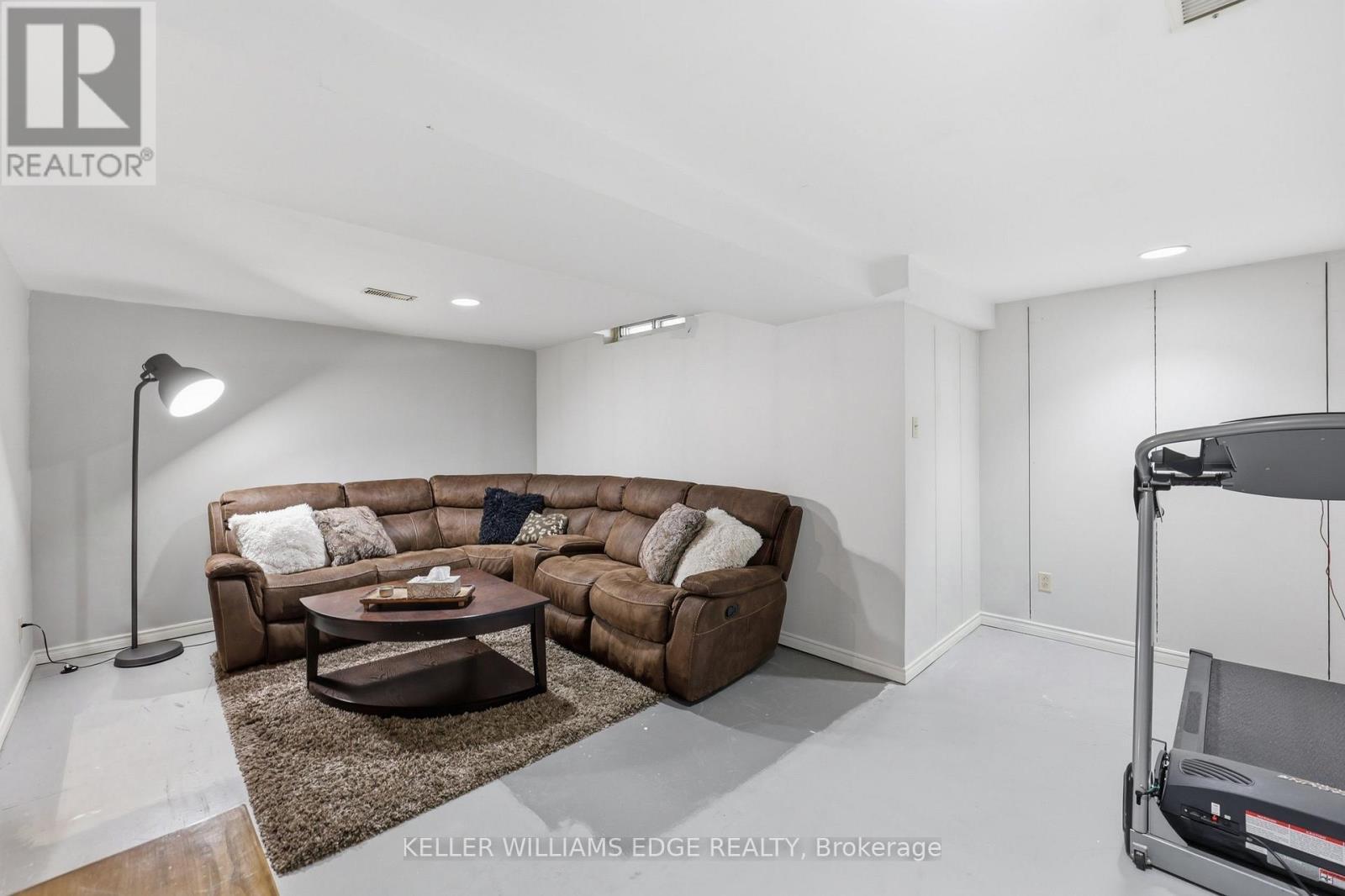 25 Flint Drive, Kitchener, ON - Indoor