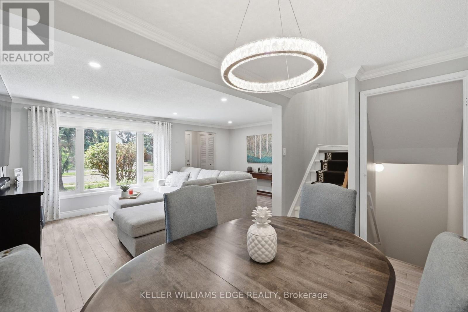 25 Flint Drive, Kitchener, ON - Indoor Photo Showing Dining Room