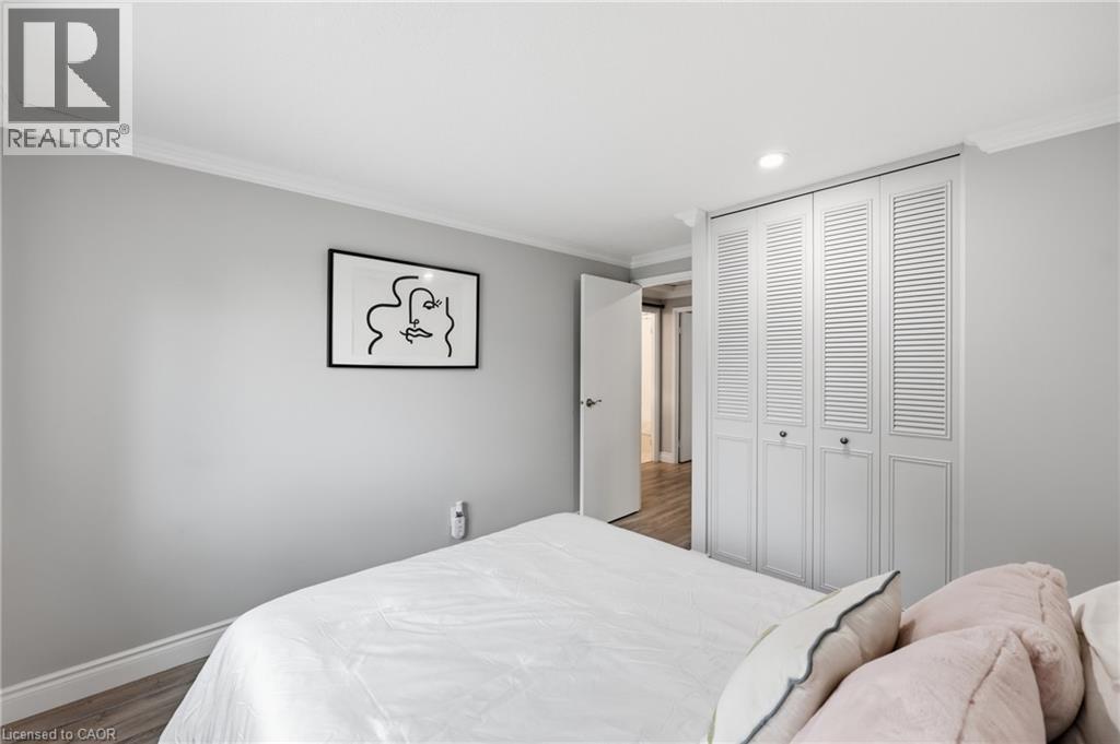 25 Flint Drive, Kitchener, ON - Indoor Photo Showing Bedroom