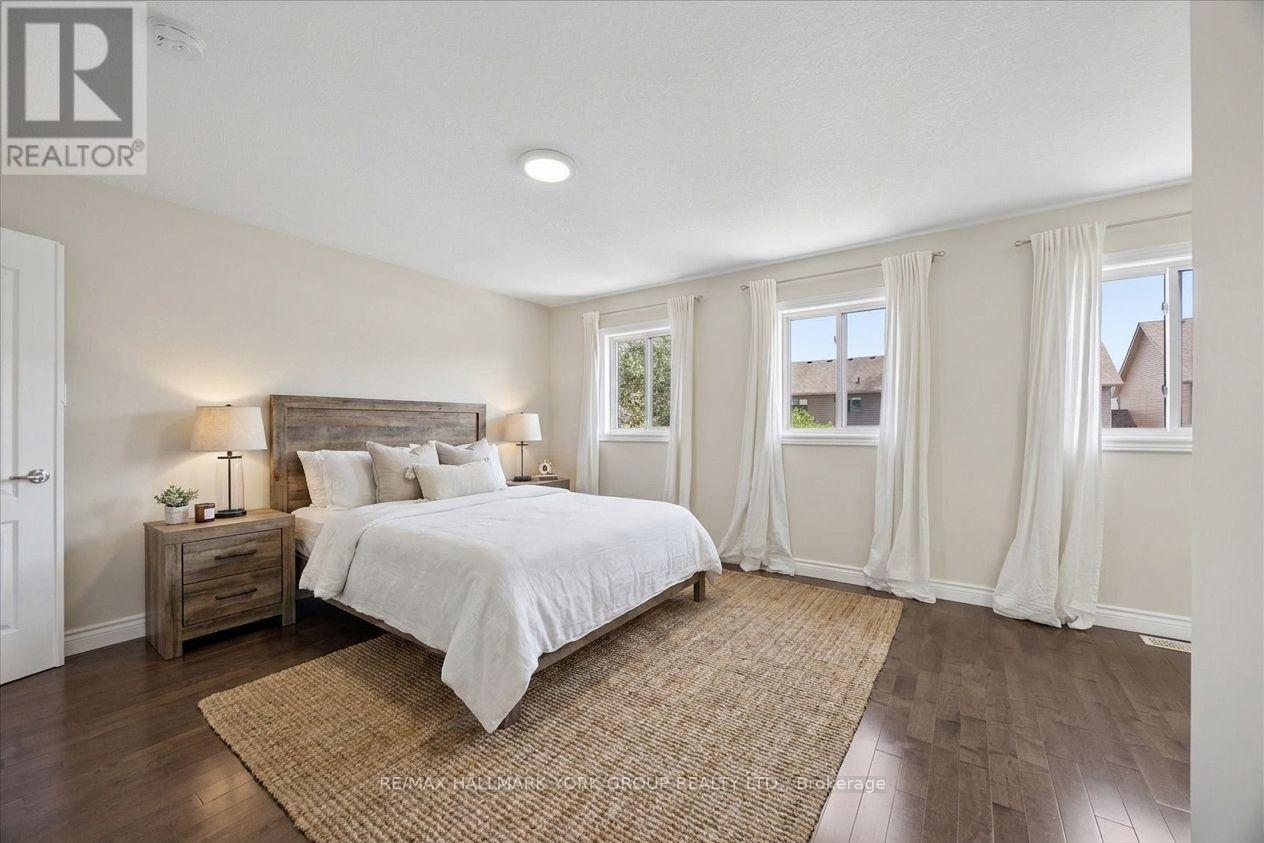 132 Banting Crescent, Essa, ON - Indoor Photo Showing Bedroom