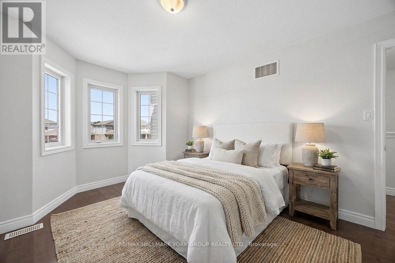 132 Banting Crescent, Essa, ON - Indoor Photo Showing Bedroom