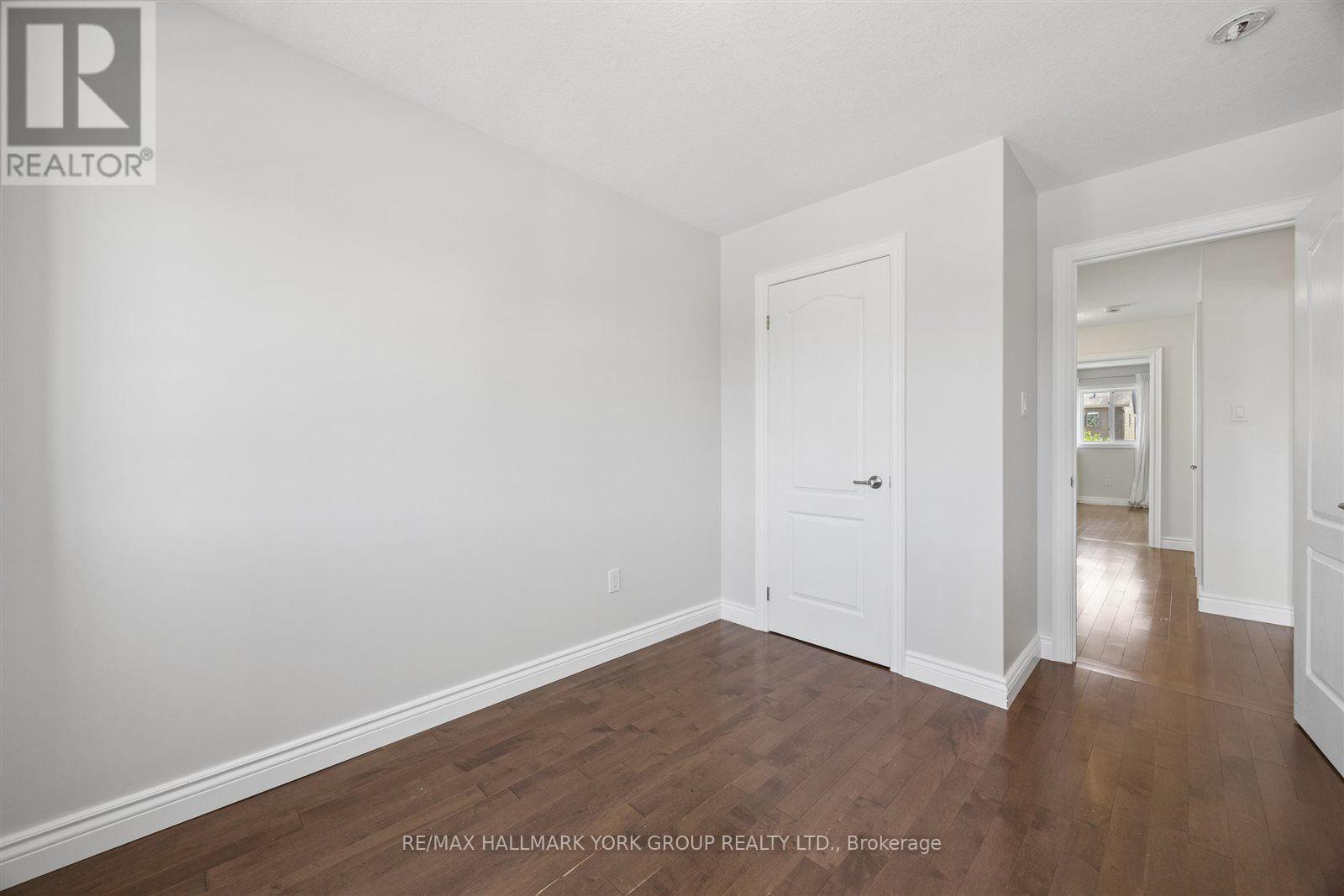 132 Banting Crescent, Essa, ON - Indoor Photo Showing Other Room