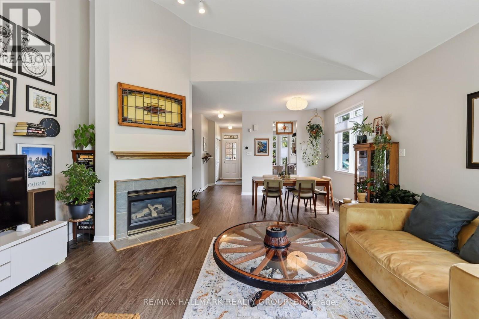 95 College Circle, Ottawa, ON - Indoor Photo Showing Living Room With Fireplace