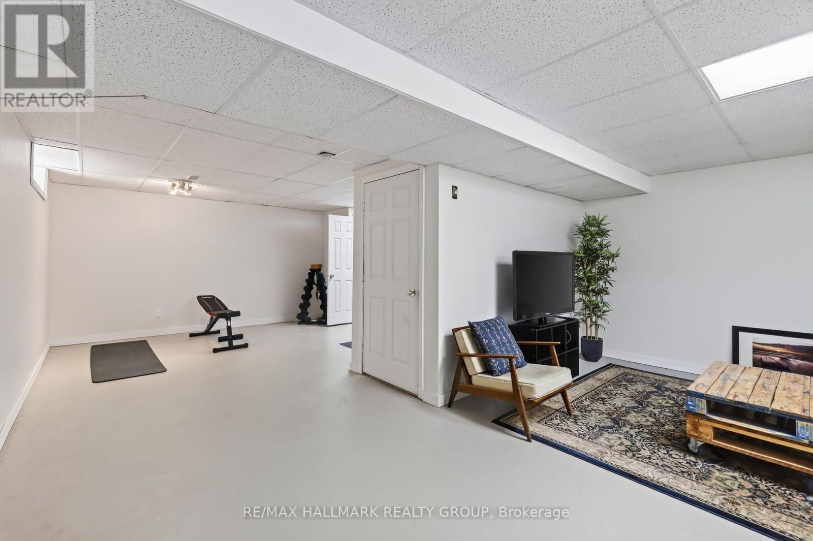 95 College Circle, Ottawa, ON - Indoor
