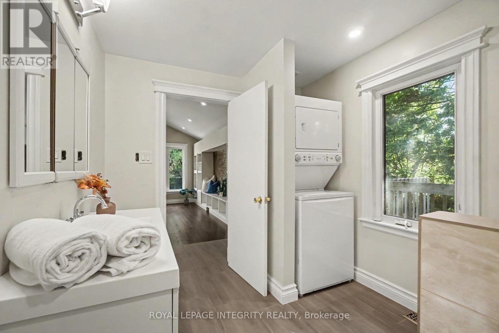 357 Bayview Drive, Ottawa, ON - Indoor Photo Showing Laundry Room