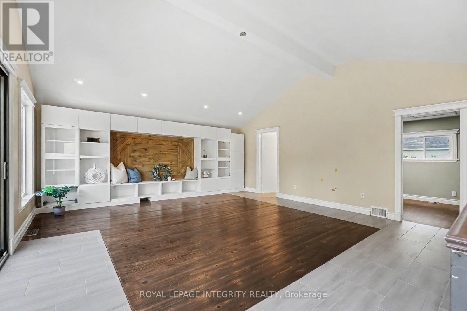 357 Bayview Drive, Ottawa, ON - Indoor