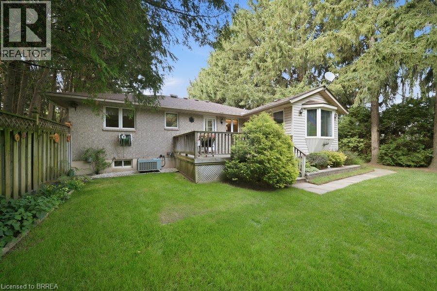 70 Thirteenth Street W, Simcoe, ON - Outdoor