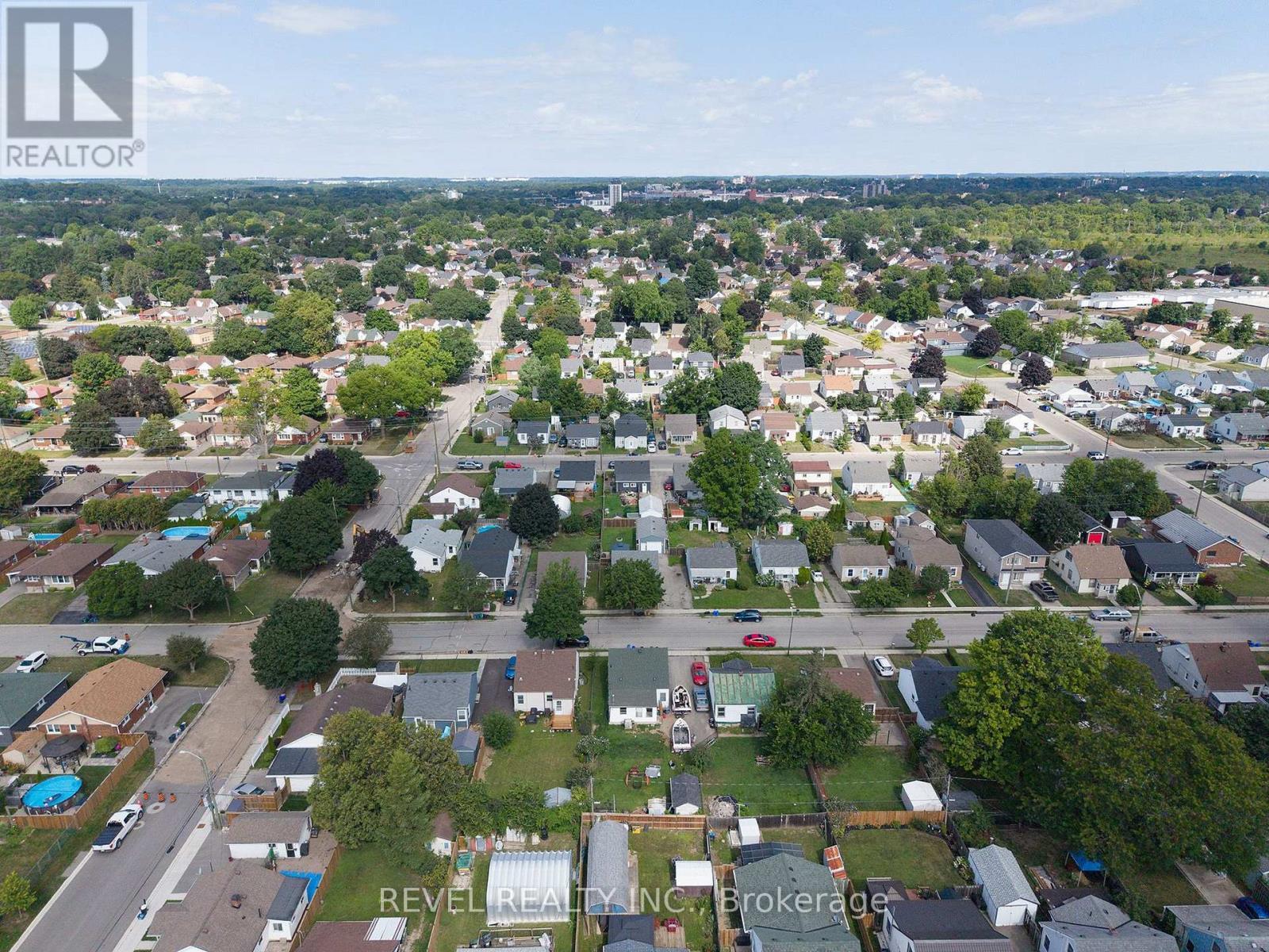 77 Eighth Avenue, Brantford, ON - Outdoor With View