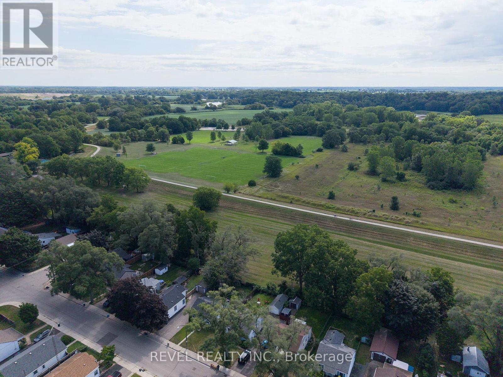 77 Eighth Avenue, Brantford, ON - Outdoor With View