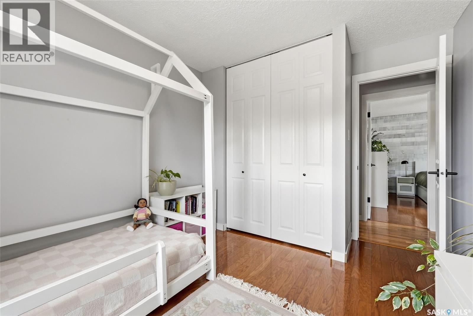 7310 Cribbs Bay, Regina, SK - Indoor Photo Showing Bedroom
