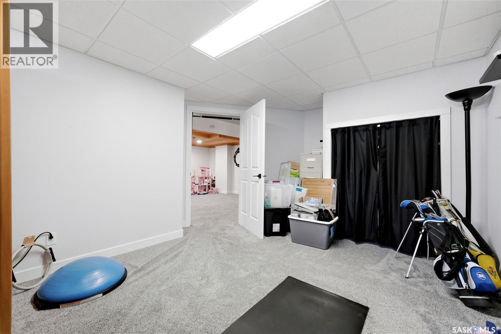 7310 Cribbs Bay, Regina, SK - Indoor