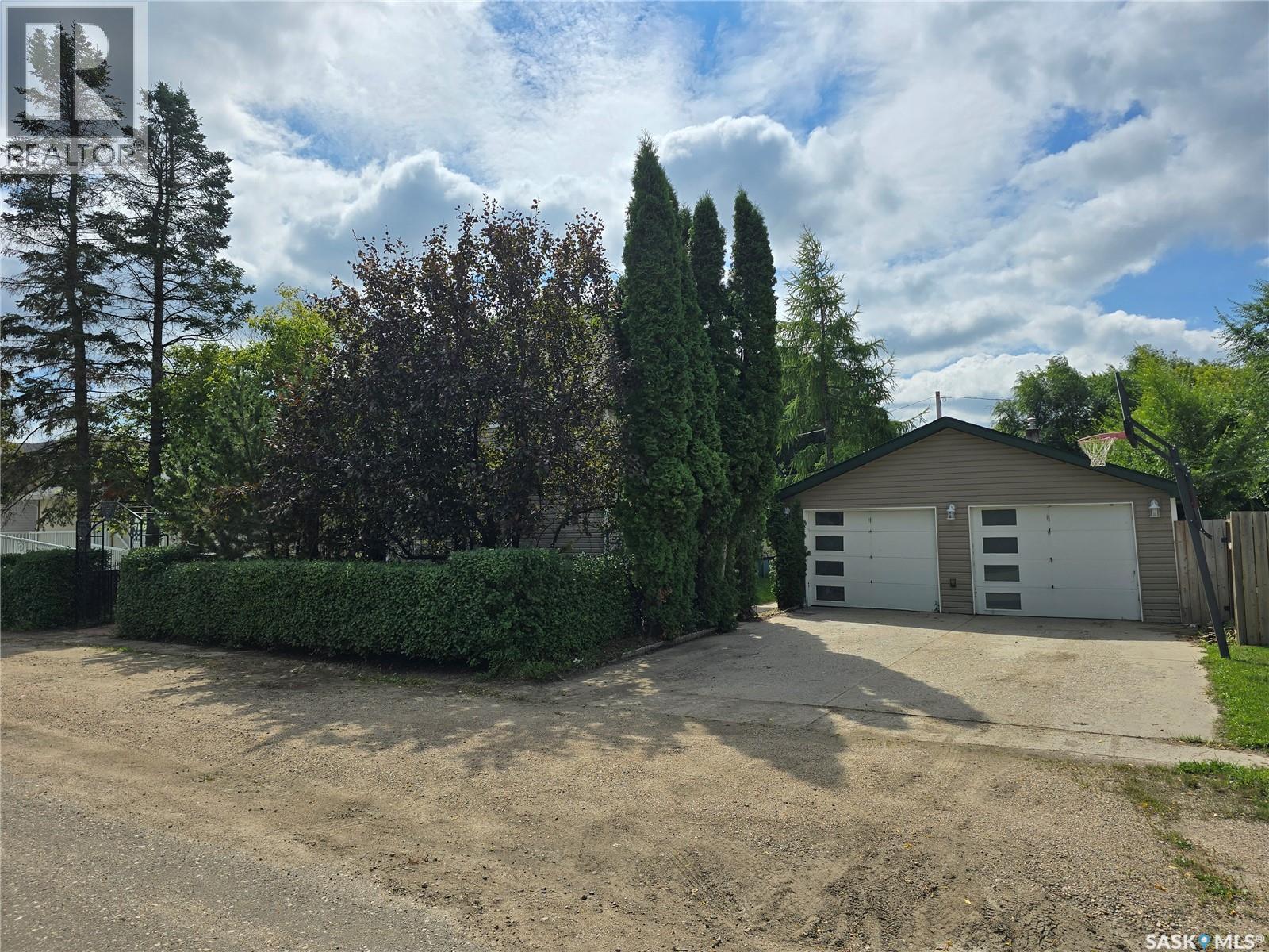 127 1St Avenue, Osler, SK - Outdoor
