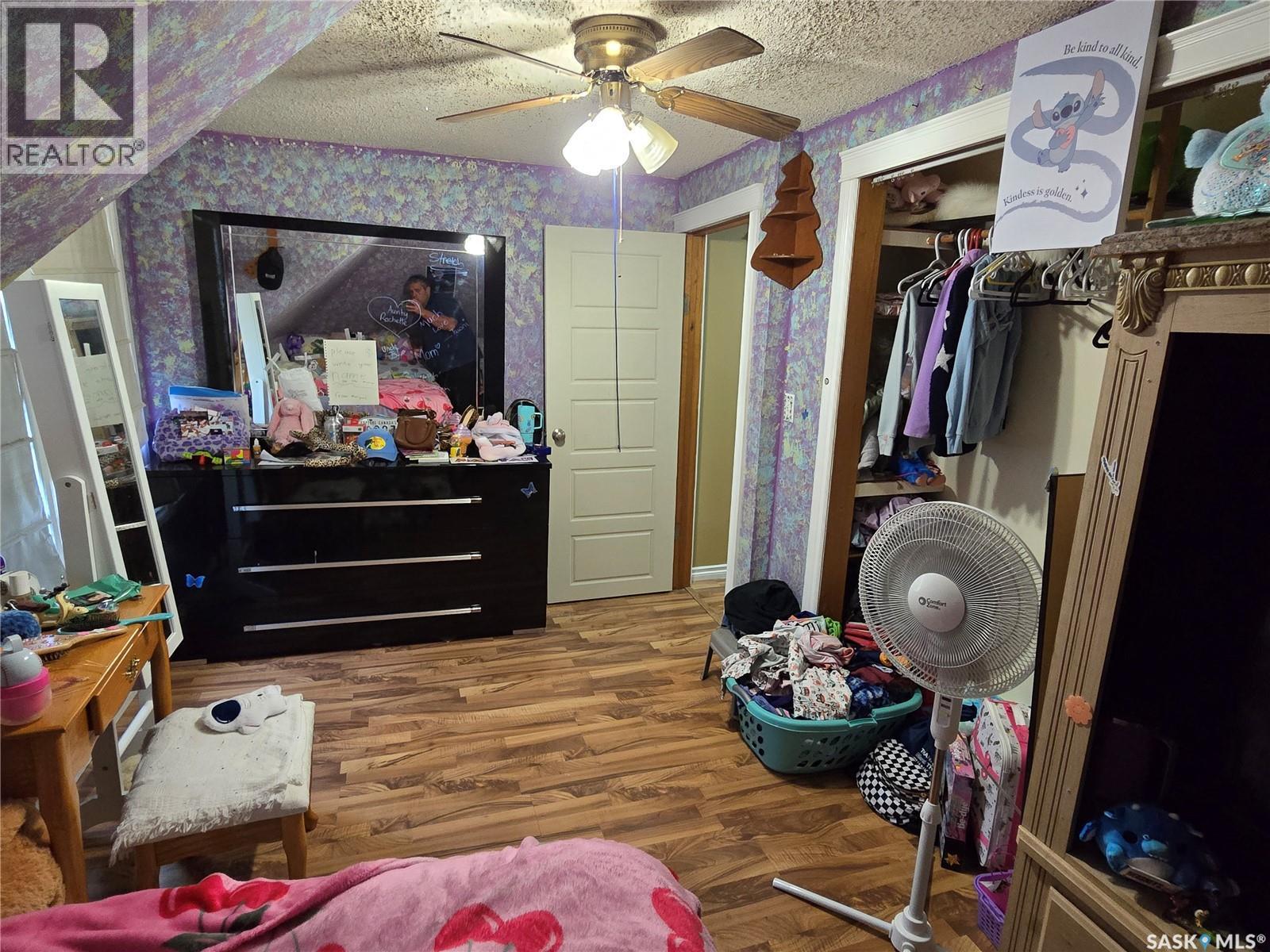 127 1St Avenue, Osler, SK - Indoor