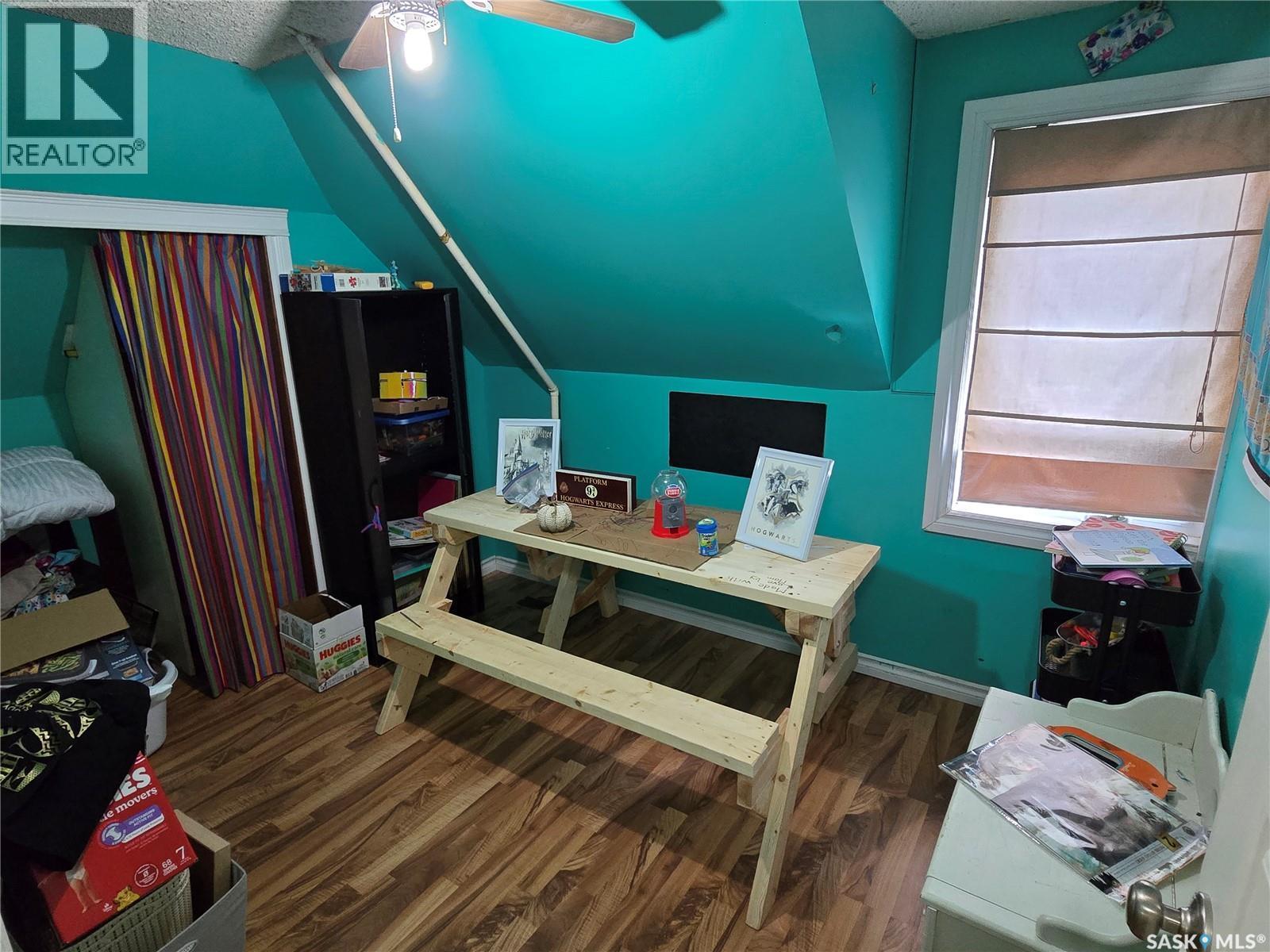 127 1St Avenue, Osler, SK - Indoor