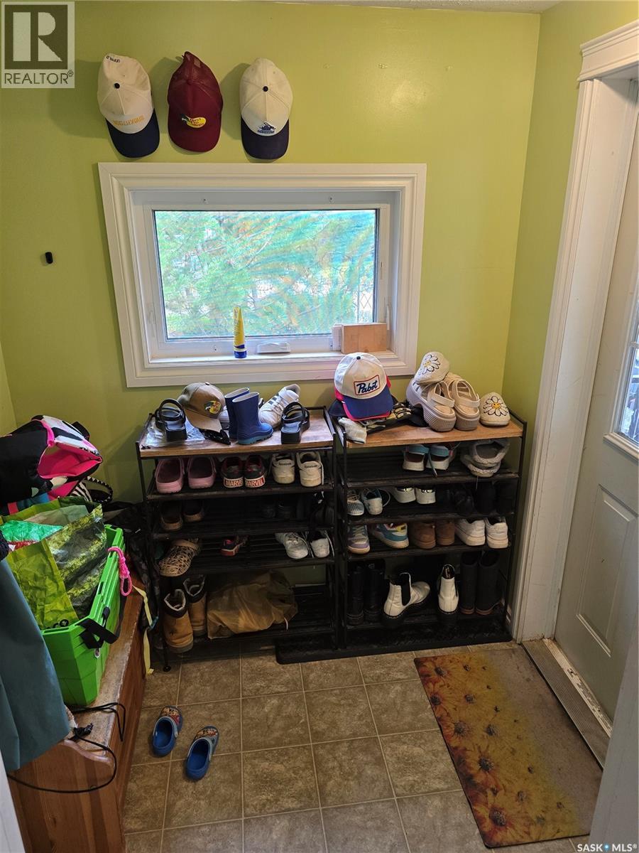 127 1St Avenue, Osler, SK - Indoor