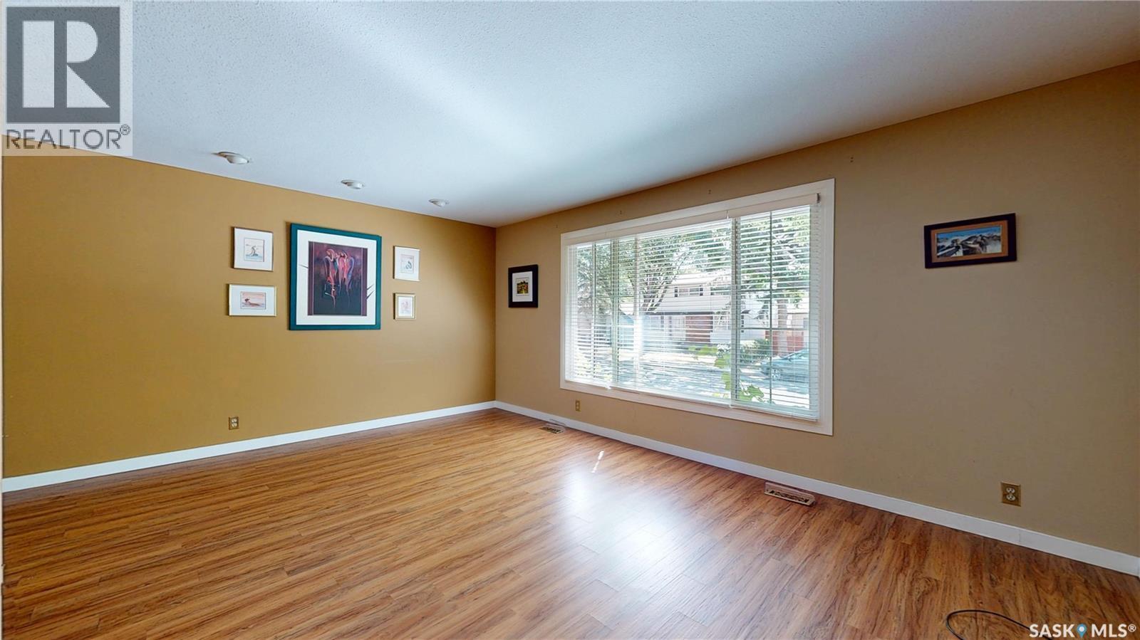 130 Cameron Crescent, Regina, SK - Indoor Photo Showing Other Room