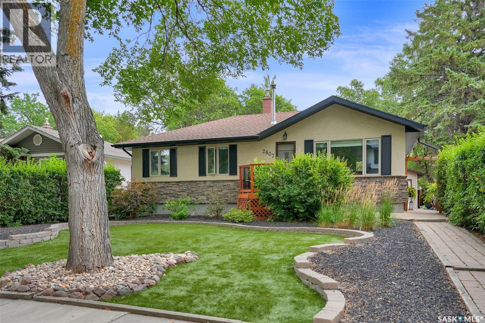 2807 Fleury Street, Regina, SK - Outdoor