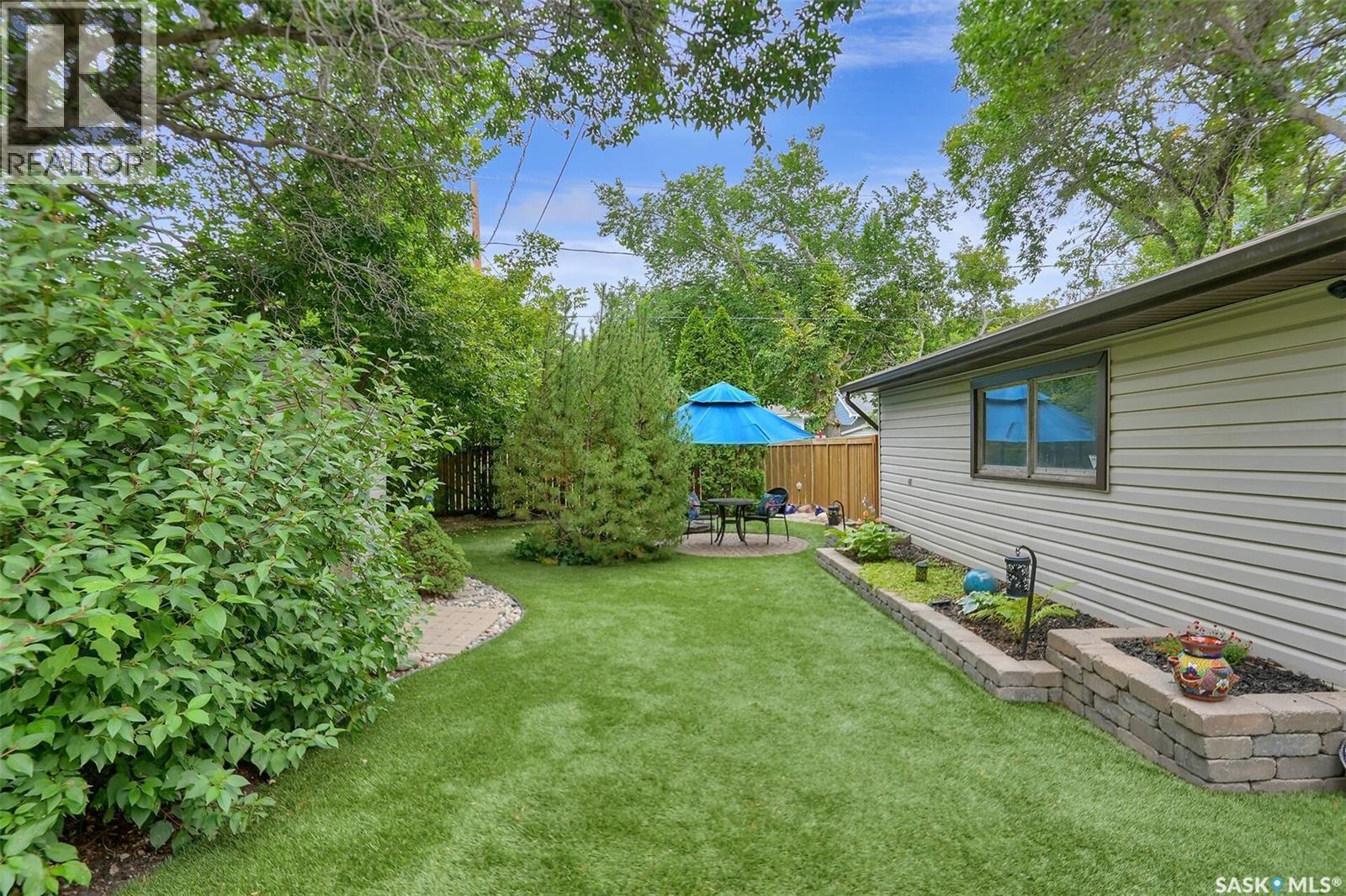 2807 Fleury Street, Regina, SK - Outdoor