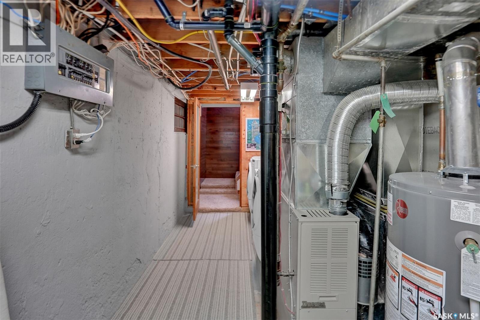2807 Fleury Street, Regina, SK - Indoor Photo Showing Basement