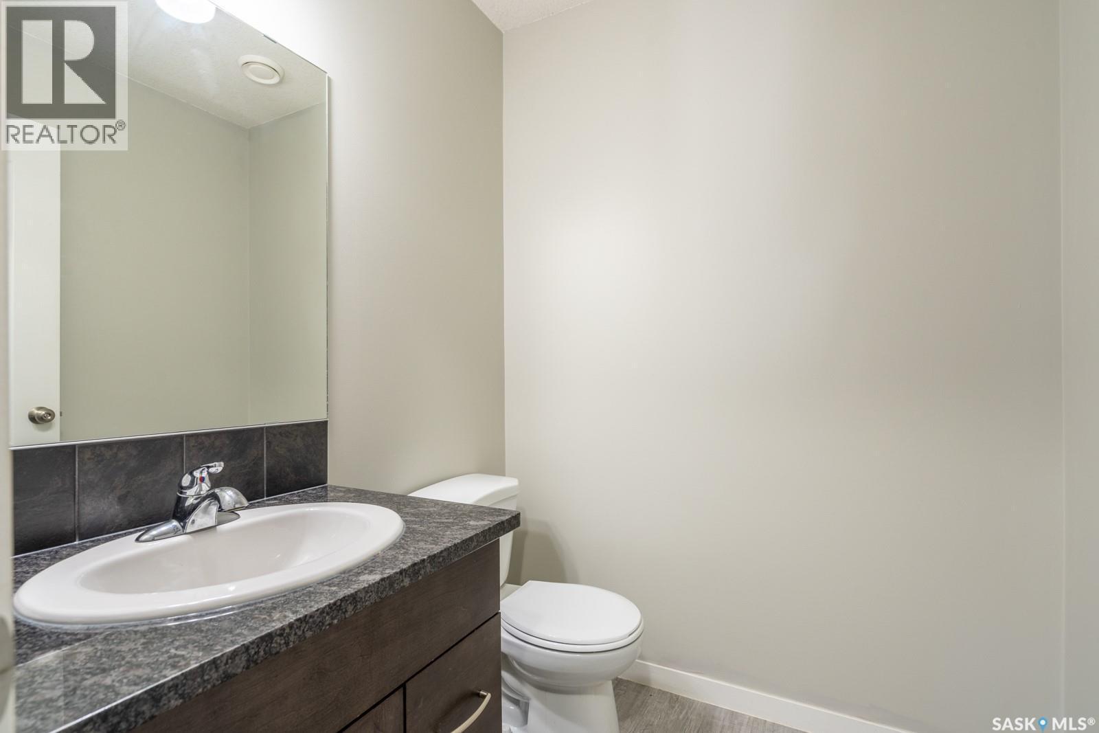 113 1210 Empress Street, Regina, SK - Indoor Photo Showing Bathroom