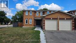 93 YORKLAND STREET Richmond Hill, ON L4C 9Z5