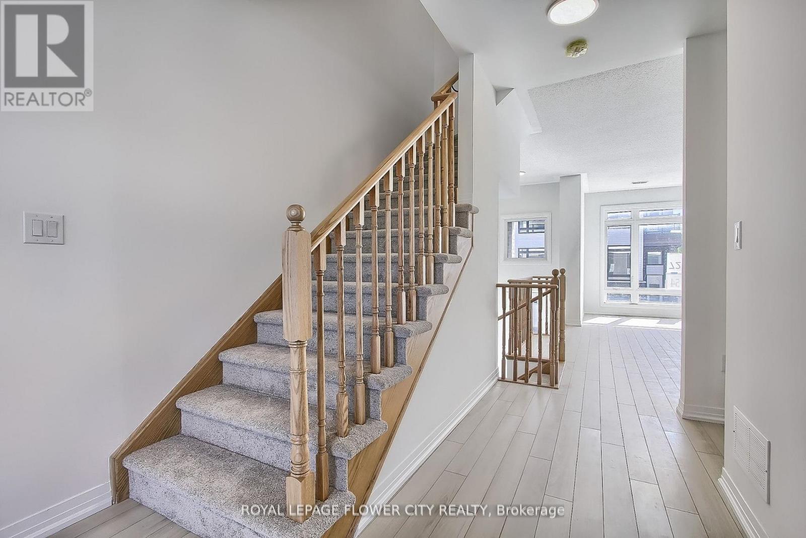 69 Sidney Rose Common, St. Catharines, ON - Indoor Photo Showing Other Room