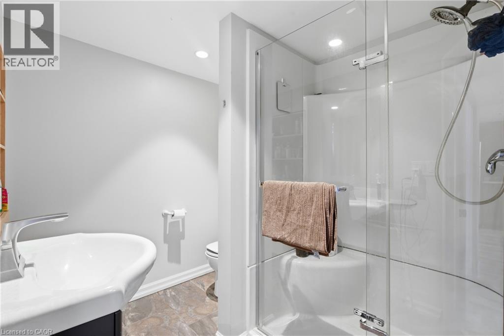 20 Hillview Street, Kitchener, ON