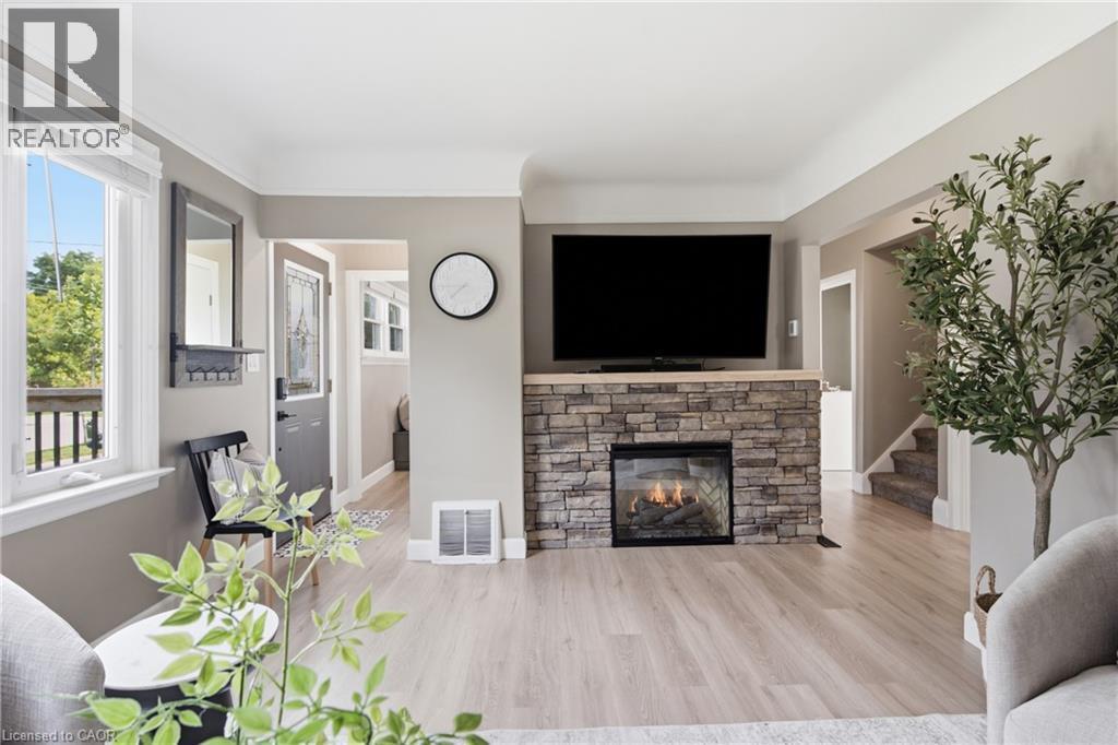20 Hillview Street, Kitchener, ON