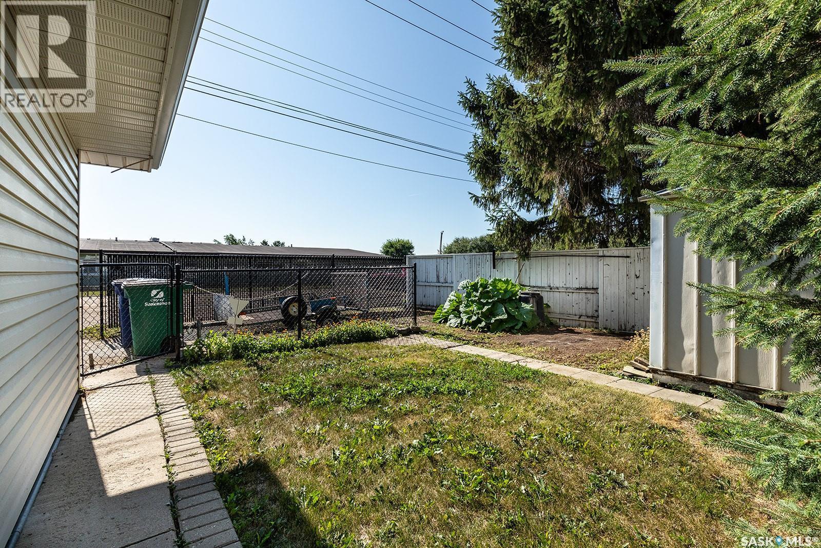 1706 Ruth Street E, Saskatoon, SK - Outdoor