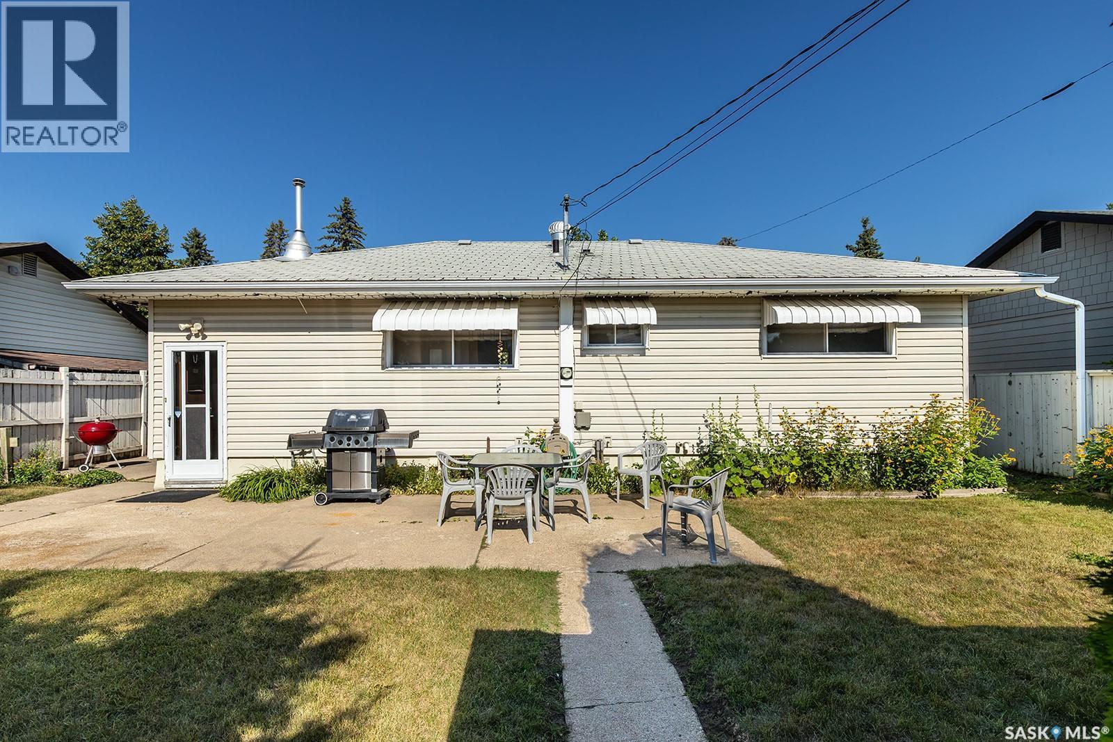 1706 Ruth Street E, Saskatoon, SK - Outdoor