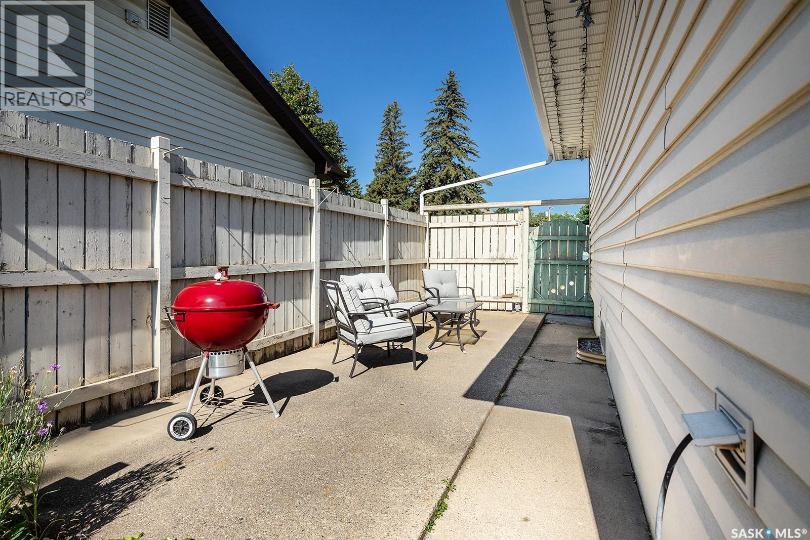 1706 Ruth Street E, Saskatoon, SK - Outdoor With Deck Patio Veranda