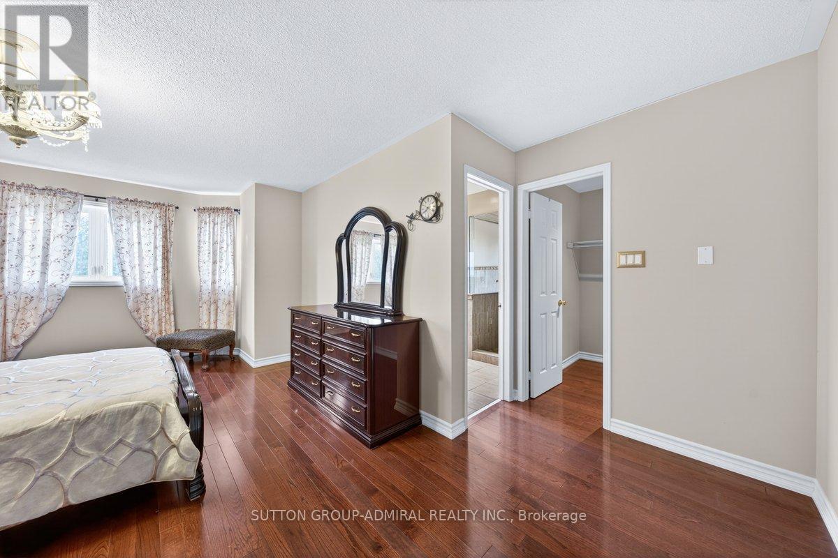 126 Redondo Drive E, Vaughan, ON - Indoor Photo Showing Bedroom