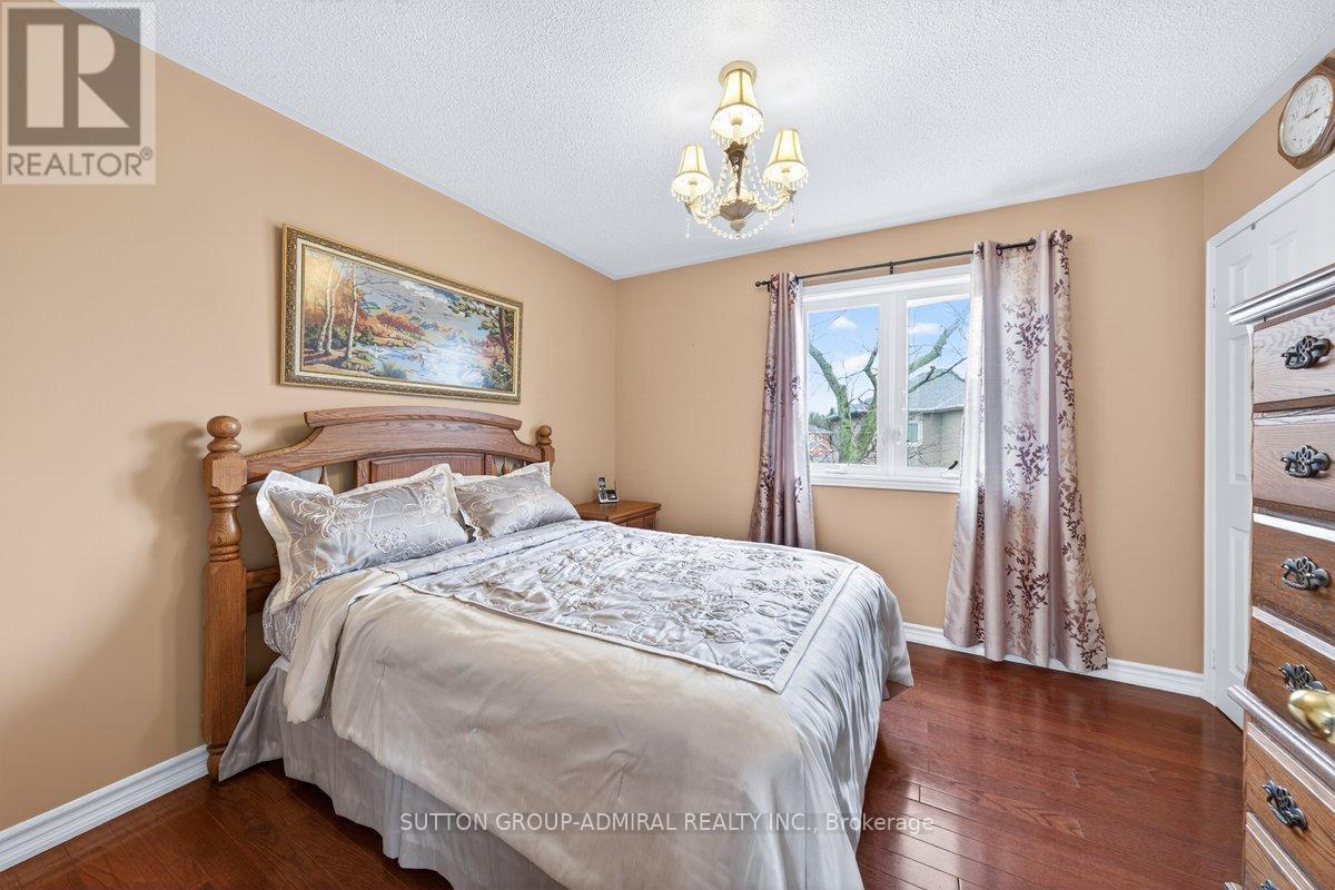 126 Redondo Drive E, Vaughan, ON - Indoor Photo Showing Bedroom