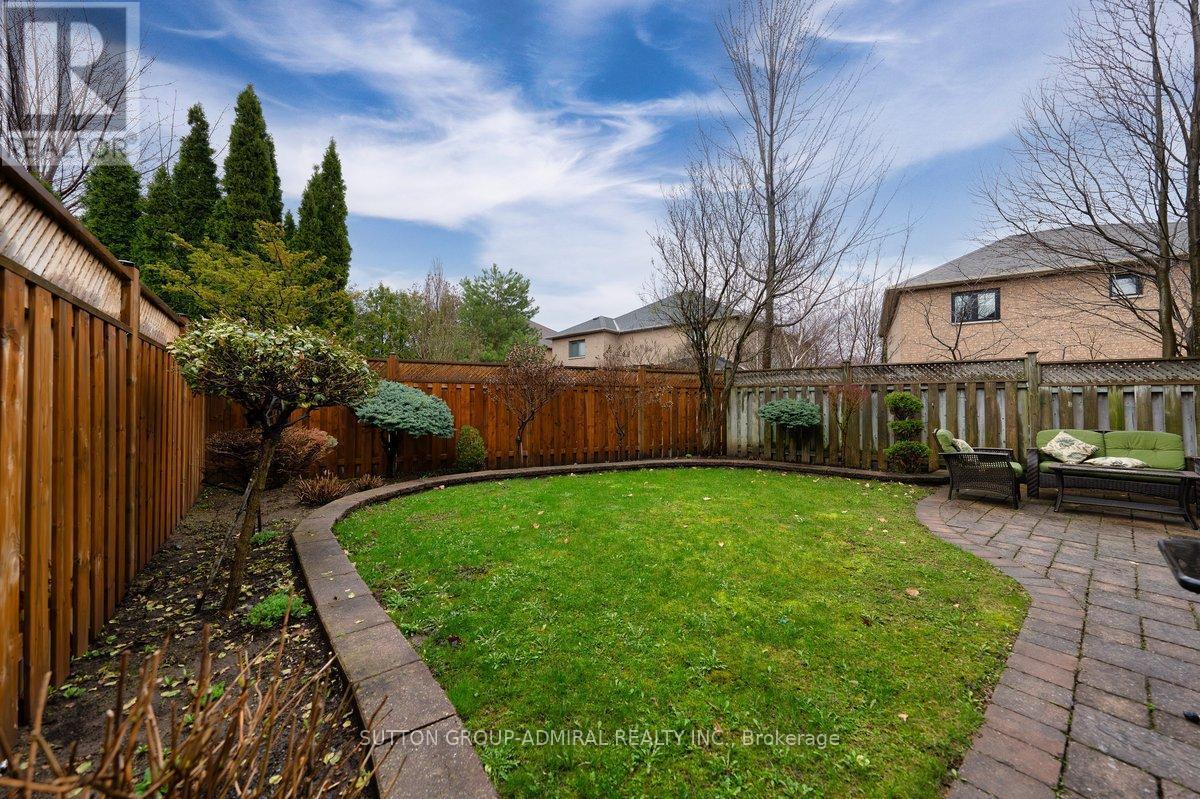 126 Redondo Drive E, Vaughan, ON - Outdoor