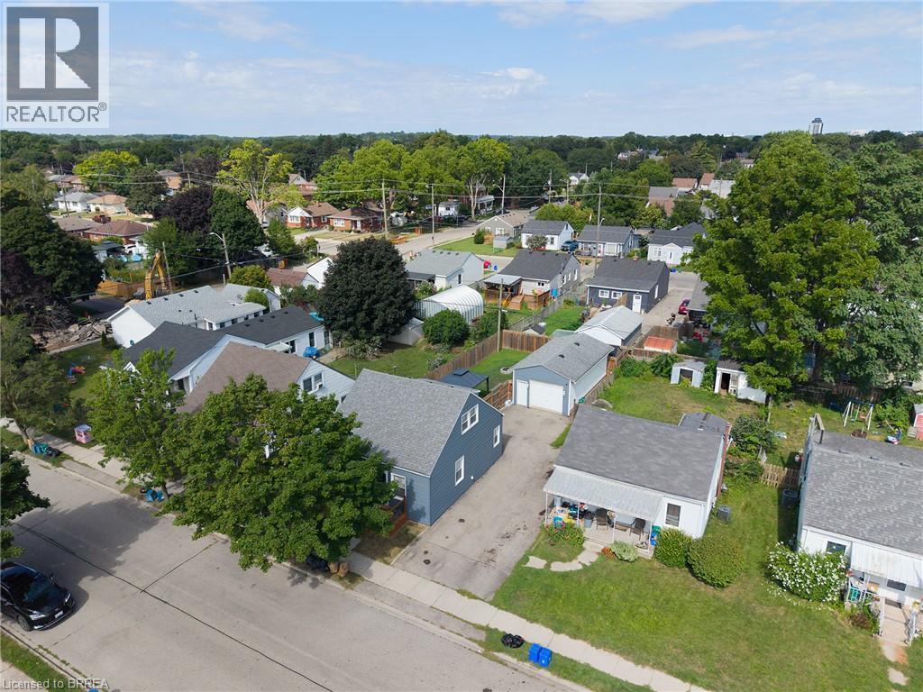 77 Eighth Avenue, Brantford, ON - Outdoor With View