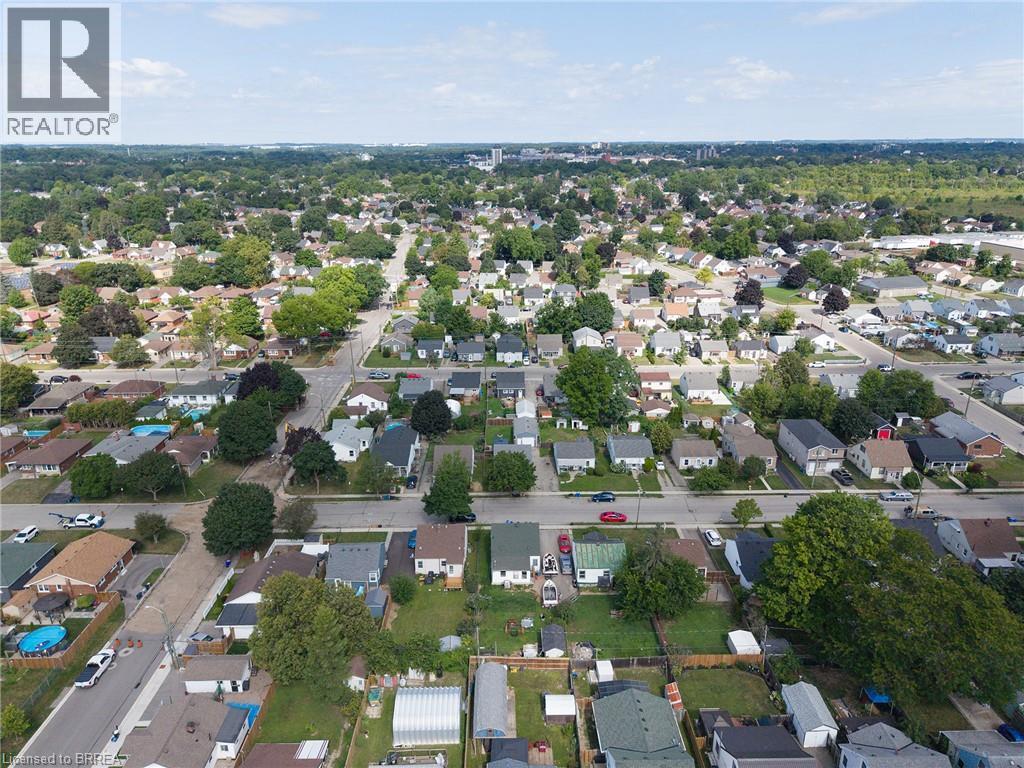 77 Eighth Avenue, Brantford, ON - Outdoor With View