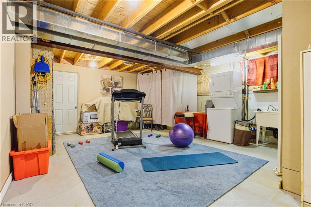 7192 Kelly Drive, Niagara Falls, ON - Indoor Photo Showing Basement
