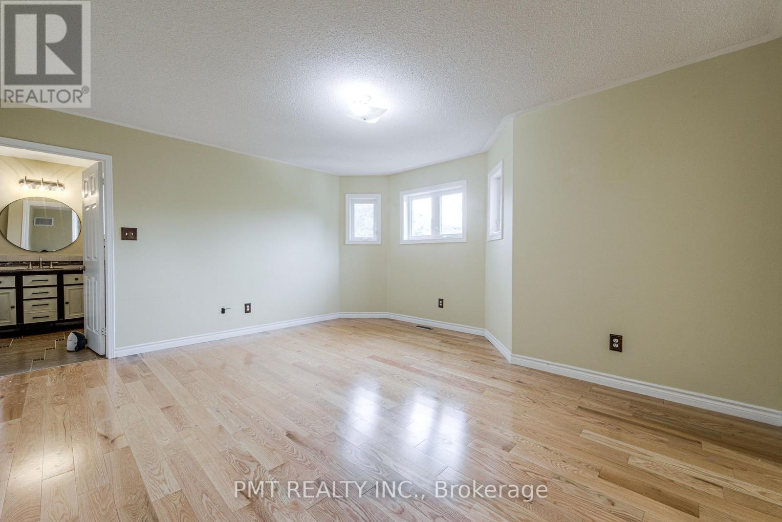 6364 Alderwood Trail, Mississauga, ON - Indoor Photo Showing Other Room