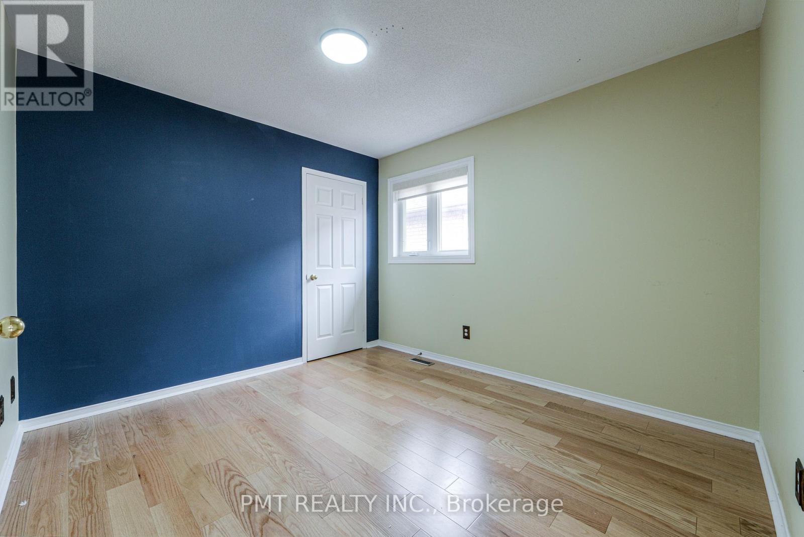 6364 Alderwood Trail, Mississauga, ON - Indoor Photo Showing Other Room
