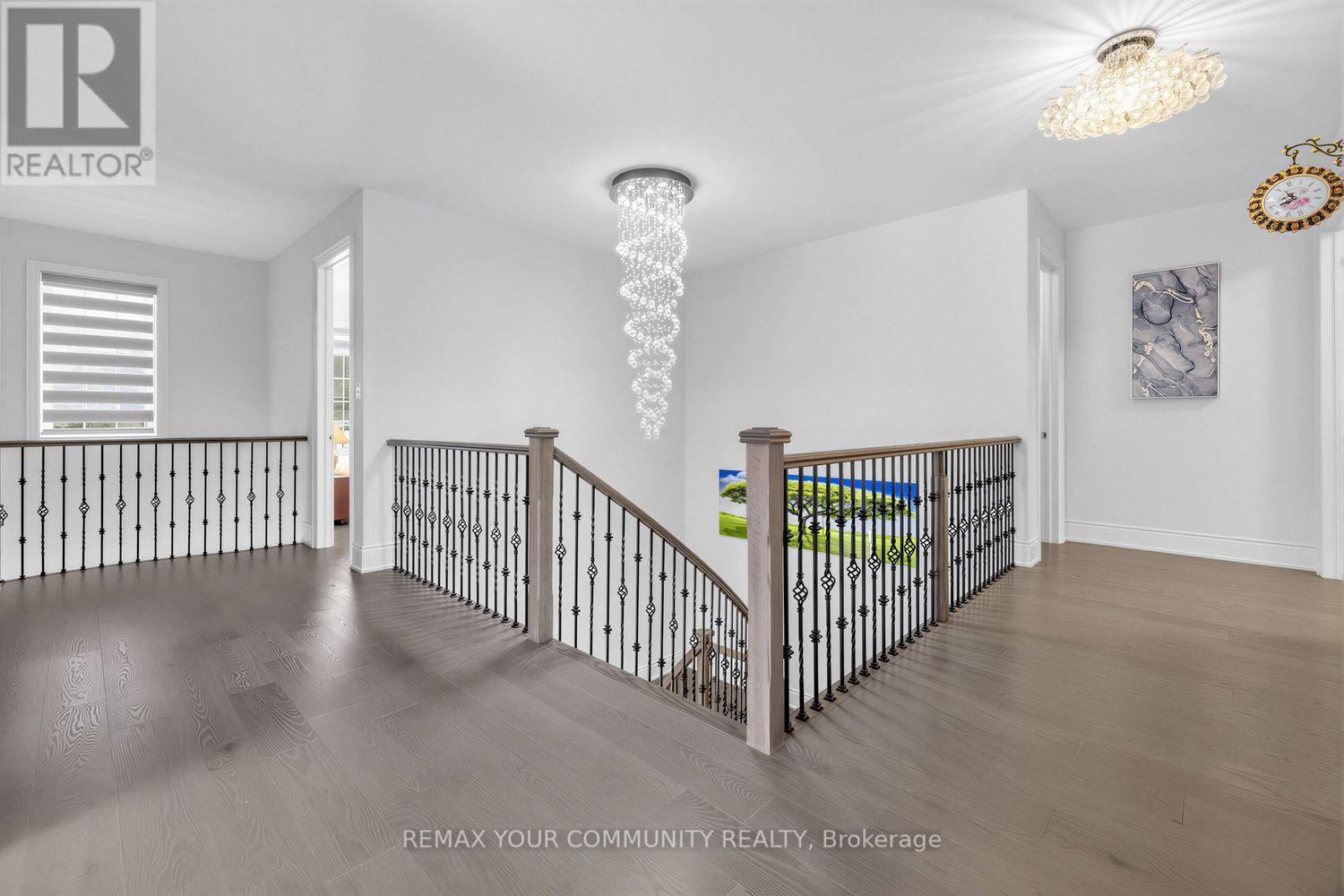 19 Redmond Crescent, Springwater, ON - Indoor Photo Showing Other Room