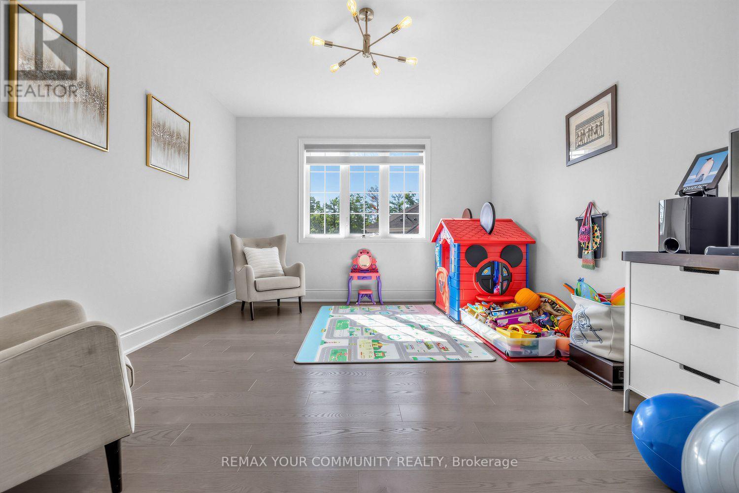 19 Redmond Crescent, Springwater, ON - Indoor