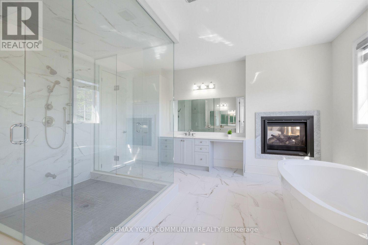19 Redmond Crescent, Springwater, ON - Indoor Photo Showing Bathroom