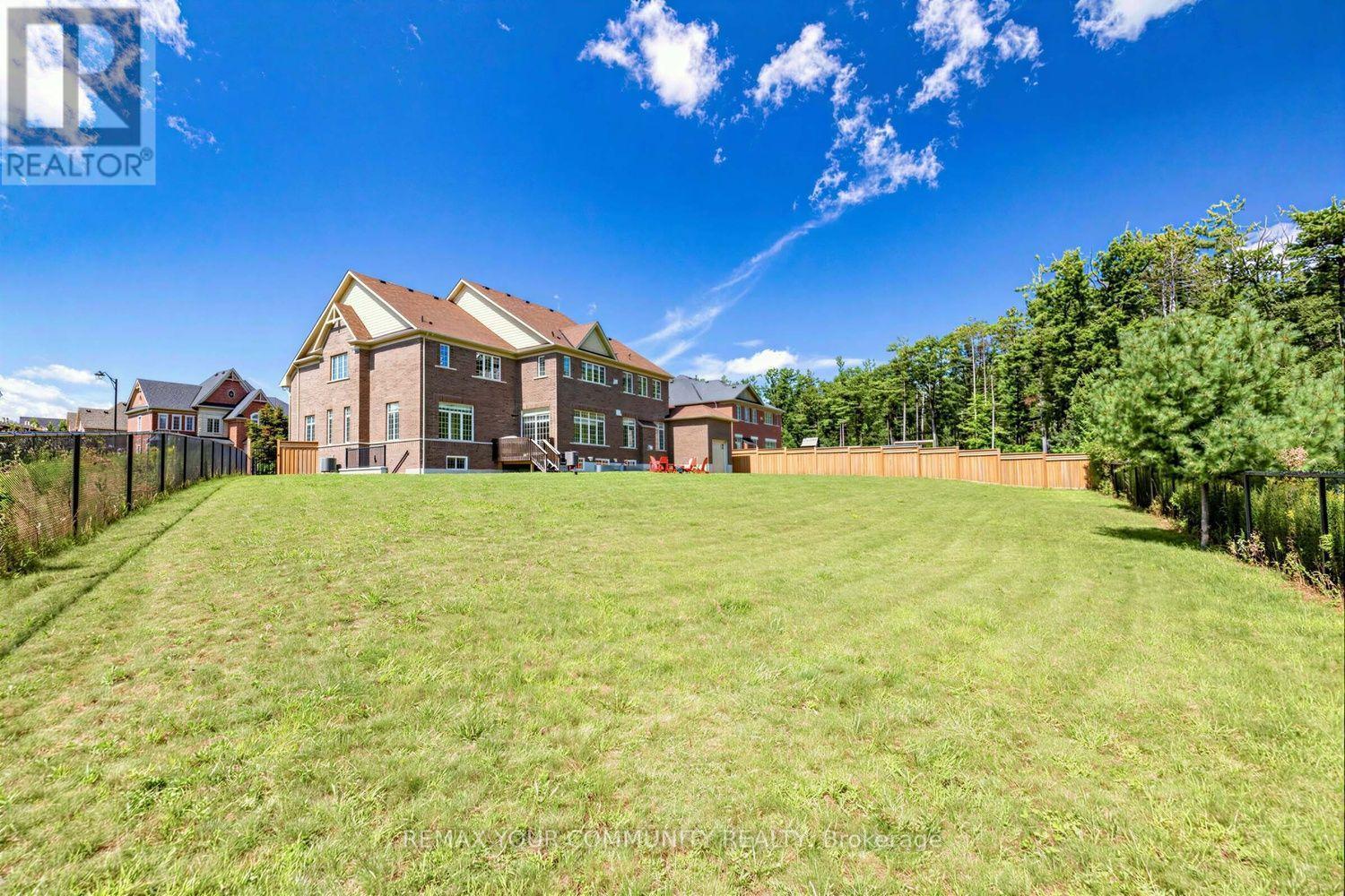 19 Redmond Crescent, Springwater, ON - Outdoor