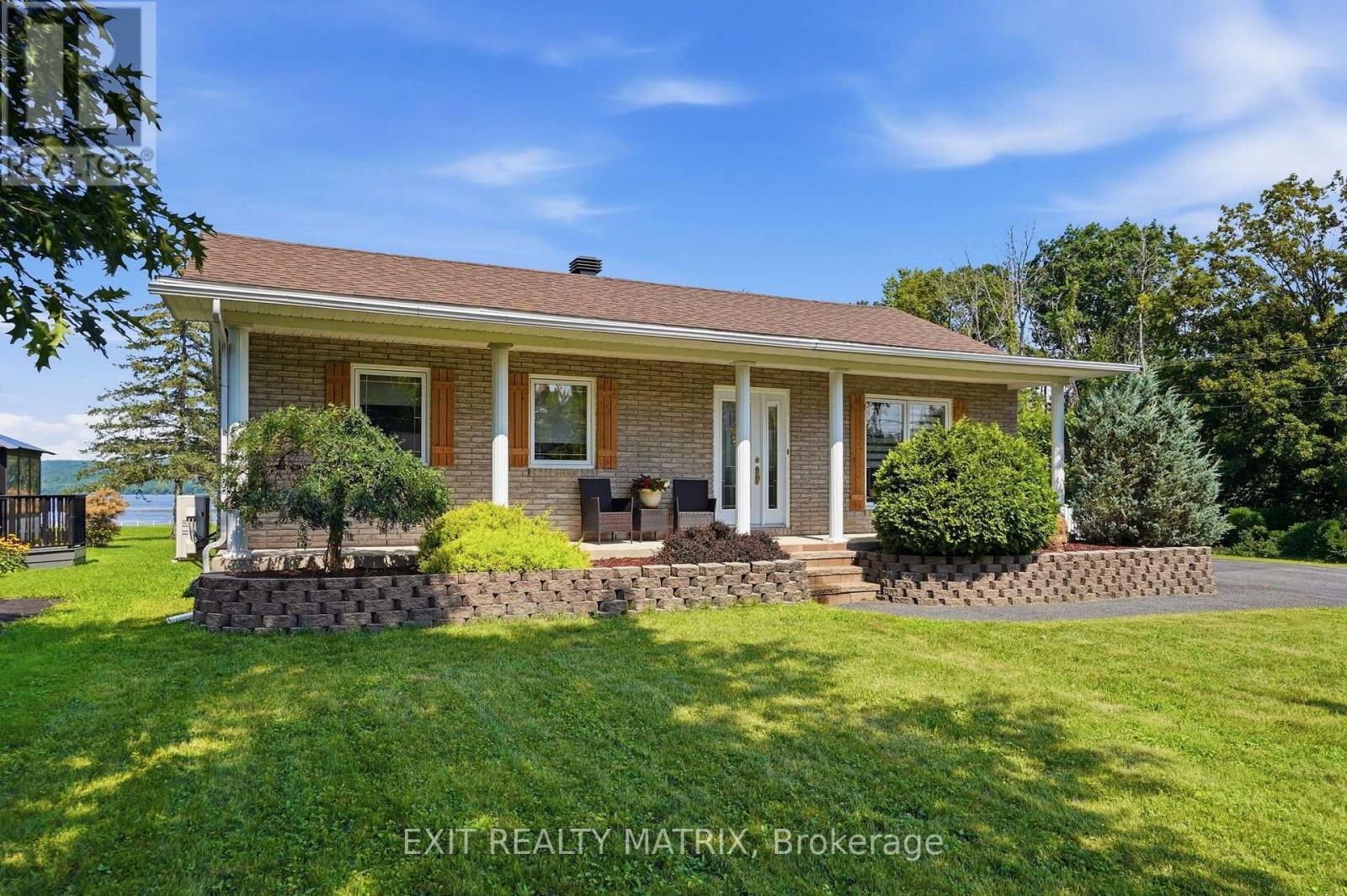 554 Front Road, Champlain, ON - Outdoor With Deck Patio Veranda