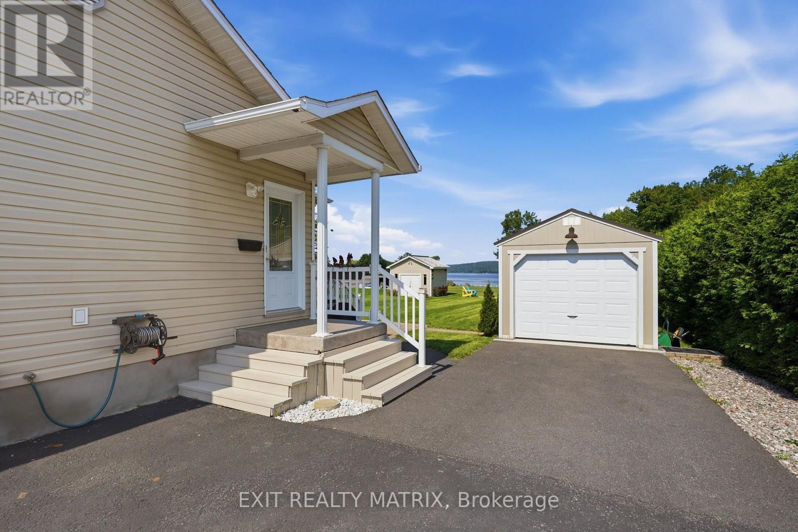 554 Front Road, Champlain, ON - Outdoor With Exterior