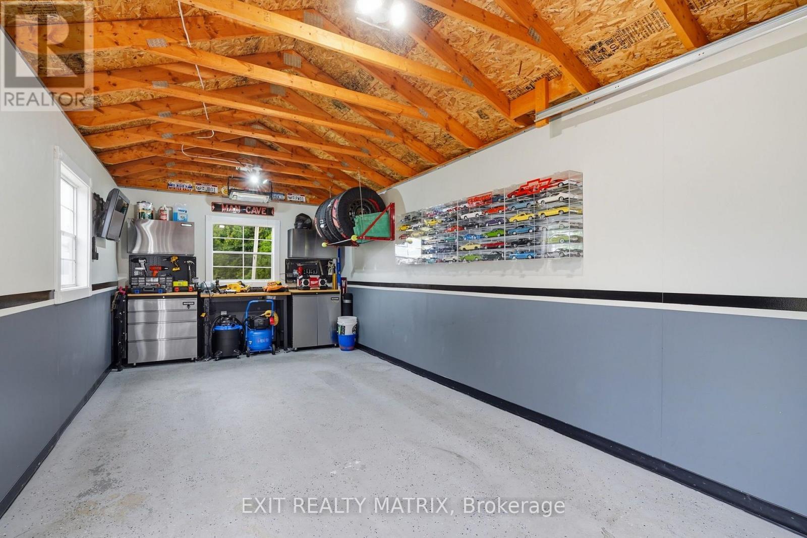 554 Front Road, Champlain, ON - Indoor