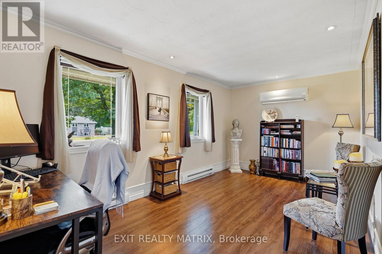 554 Front Road, Champlain, ON - Indoor